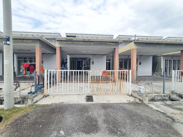 Non bumi taman lipat kajang jasin melaka 1