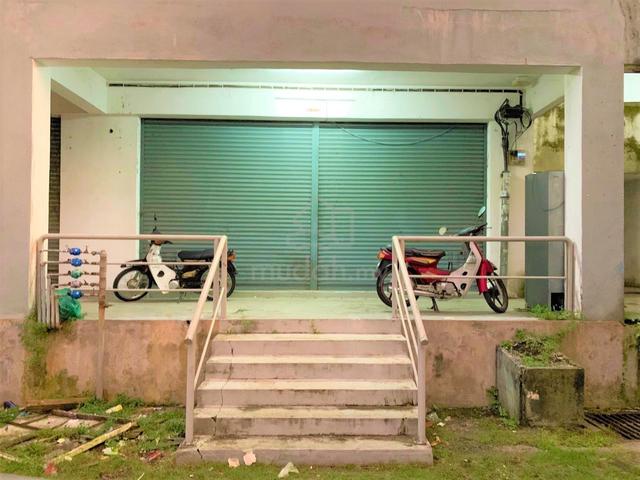 Ground Floor Shop, Pangsapuri Jati, Bandar Putra Permai, Seri Kembanga 1