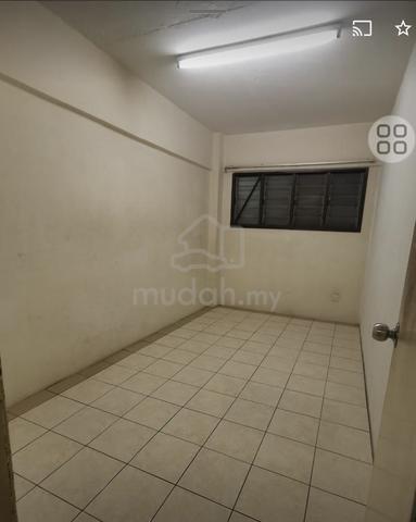 Room avalable 2