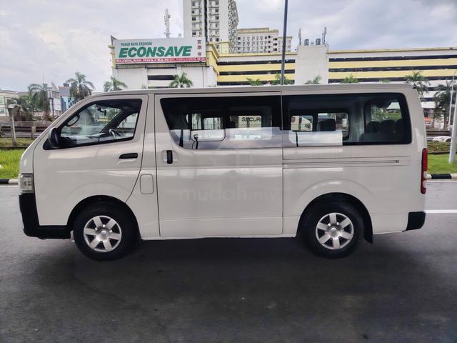 2017 Toyota Hiace 2.5 (M) 14 Seat Roof Air-Cond - 4