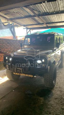 1995 Land Rover DEFENDER 110 2.5 (M) - 1