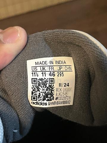 ORIGINAL ADIDAS White Bruins Like New - photo 5 of 5