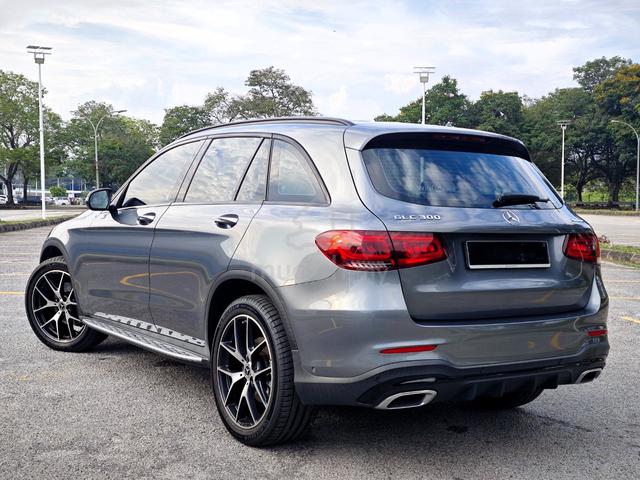 Mercedes Benz GLC300 2.0 AMG LOW MILEAGE 31K KM - 2