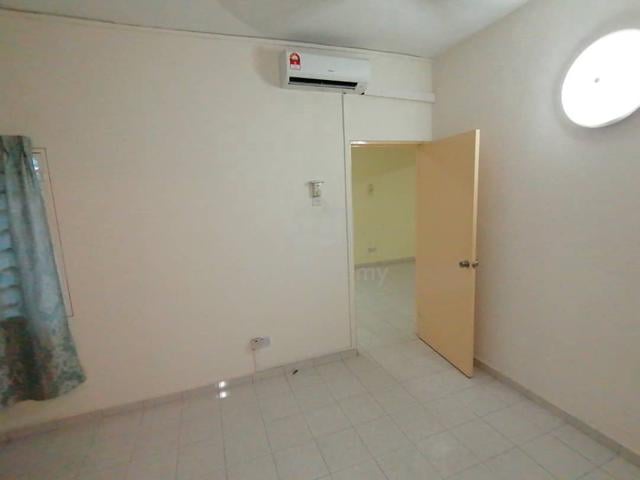 Merak Apartment (Puchong) 4