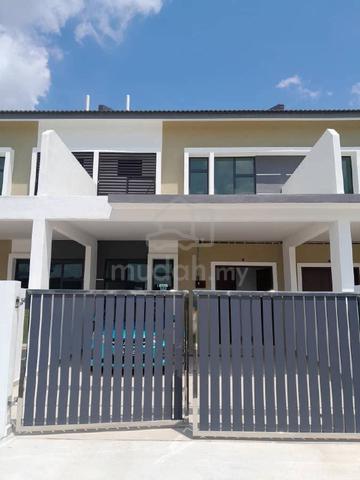 Jalan Wau Barat Bandar Layangkasa Pasir Gudang Double Storey for Rent 1