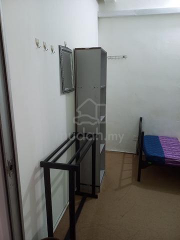 Furnished single bedroom at Ttdi Jaya 2