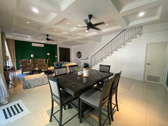 End Lot Dahlia Clover Double Storey Terrace, Seksyen U12, Shah Alam 1