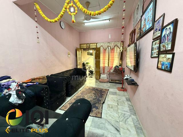 1 Sty Semi D House For Sales at Tmn Bukit Minyak Good Condition 1