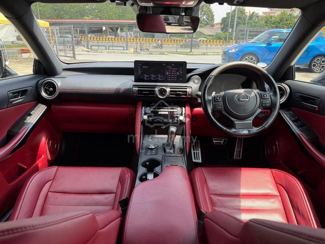 Lexus IS300 2.0 F SPORT MODE BLACK MARK LEVINSON - 4