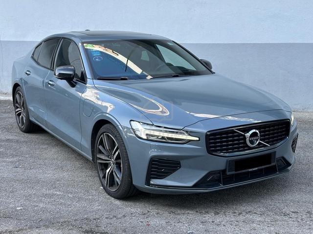 Volvo S60 RECHARGE T8 R-DESIGN 2.0L (A) - 5
