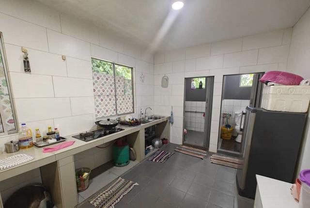 Penampang Kolopis . Single storey Detach House. (3B+2B) 0.25acre 3