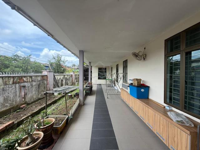 Puteri Wangsa Jln Keris Renovated Single Storey terrace Corner ForSale 1