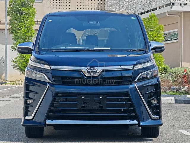 2020 Toyota VOXY 2.0 ZS KIRAMEKI III (A) - 4