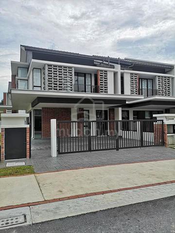 22x85 Double Storey Superlink, Besar Lebar, gated guarded, Klang 1