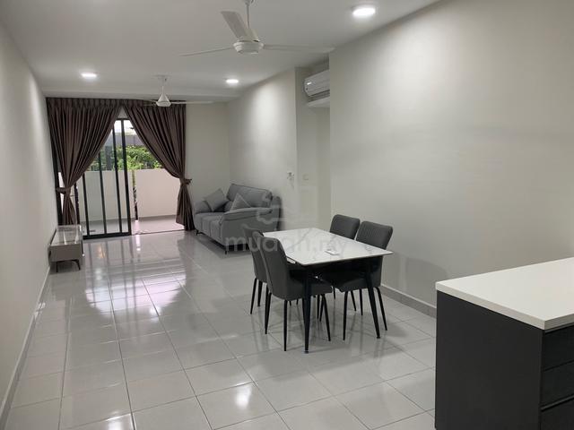 E Island Lake Haven 1
