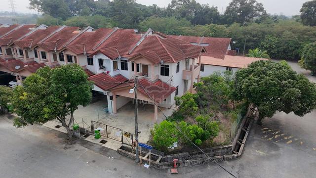 2-Storey Corner House For Sale | 4R3B Freehold Padang Permai 1