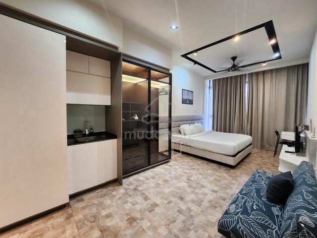 Expressionz Professional Suites 1