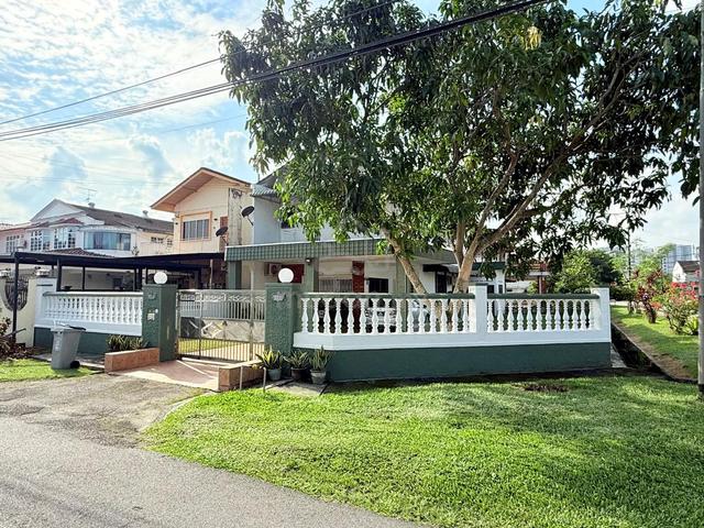 Double Storey Semi D Corner at Taman Iskandar, Johor Bahru 1