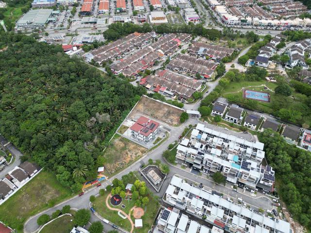 GATED GUARDED Bungalow Lot Pearl Residence Saujana Mutiara Kajang 1