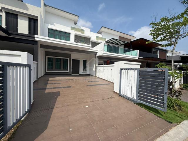 24x70 Double storey broadhill Presint 3a,Forest Height Senawang 1