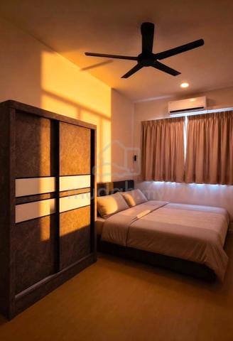 Queen Room for Rent at SG Ara, Sungai Ara Penang 1