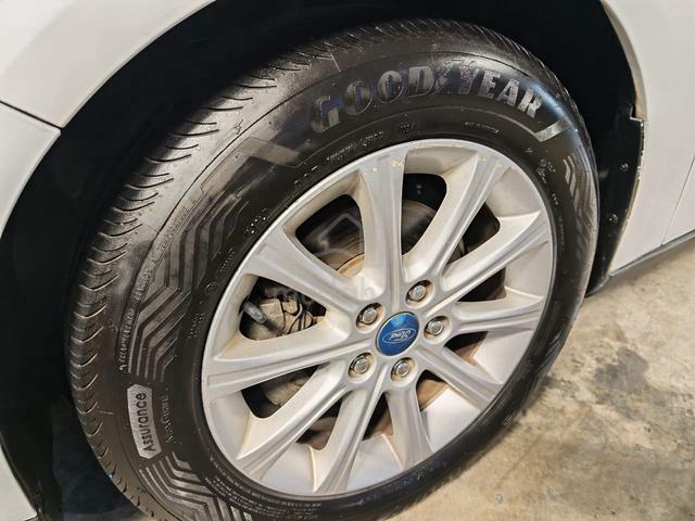 2014FordFocus Titanium 2.0 (A)B/ListBolehLoanKedai - 3