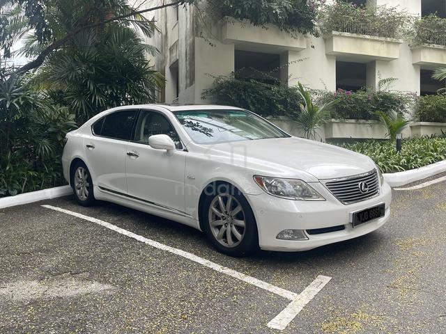 2007 Lexus LS460 4.6 L 4 SEATER (A) - 2