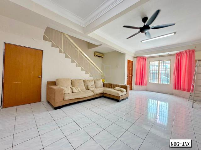 NEWLY PAINTED!! Bandar Bukit Tinggi 1 Klang Double Storey House 1