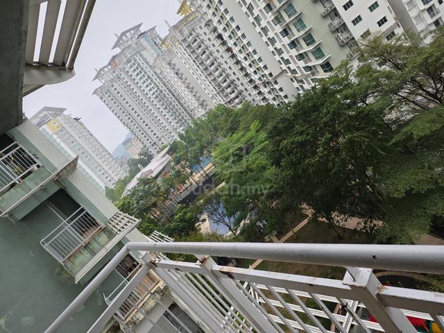 Metropolitan Square 1