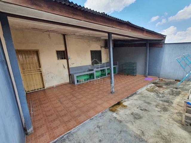 taman Gunung Emas 1 storey terrace, Ulu Tiram, C.H.E.A.P. 1