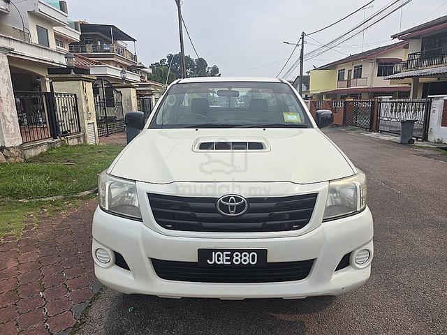 2014 Toyota HILUX 2.5 VNT SINGLE CAB LOW MILEAGE - 2