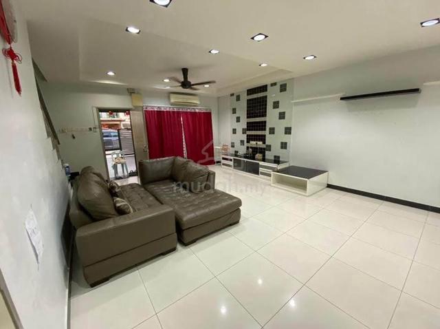 Bandar Botanic Akasia 2 Storey 20x70 Renovated Good Condition 1