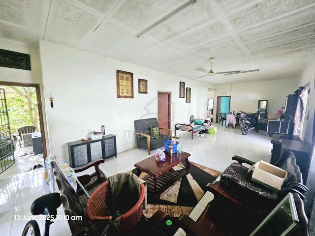 DEPAN SURAU ✅ Banglo 1 Tingkat Bandar Putra Permai Seri Kembangan 1