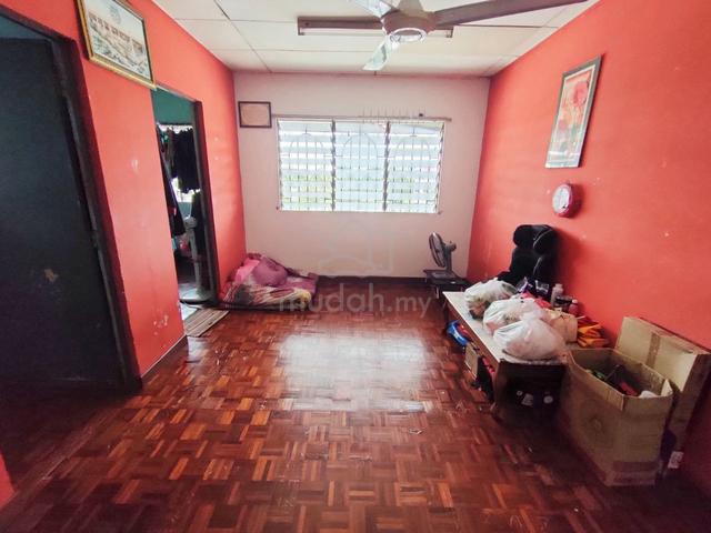 Flat PKNS Seksyen 17 Shah Alam 1