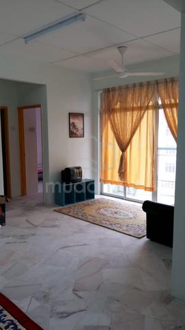 Kiambang Apartment 1