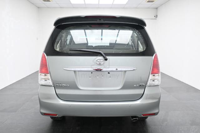 2010 Toyota INNOVA 2.0 G FACELIFT 1-OWNER TIPTOP - 5