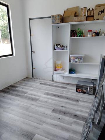 Shoplot 2 storey plaza cyrstalville cyberjaya For sale 1