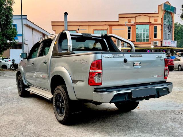 Toyota HILUX 2.5 AT 4x4 TRD SPORTIVO - 2