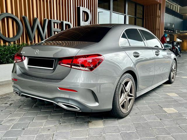 2019 Mercedes Benz A250 2.0 AMG LINE (A) sedan - 4