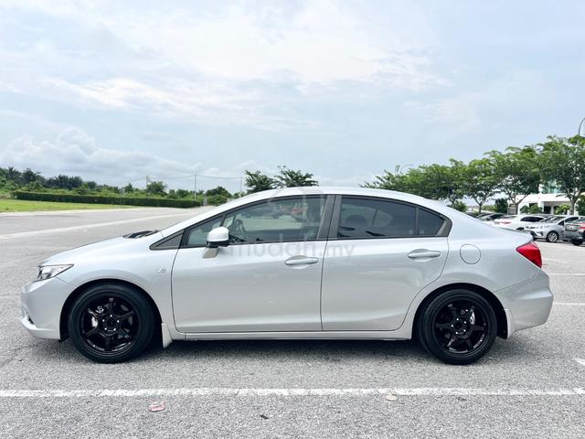 2013 Honda CIVIC 1.8 S Facelift (A) - 4