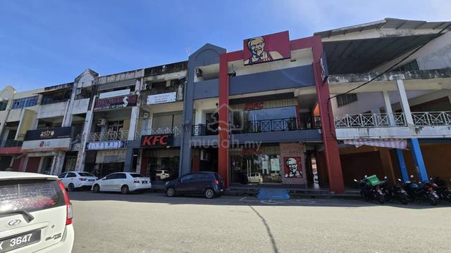 3-Storey Commercial Shoplot For Sale @ Beaufort 1