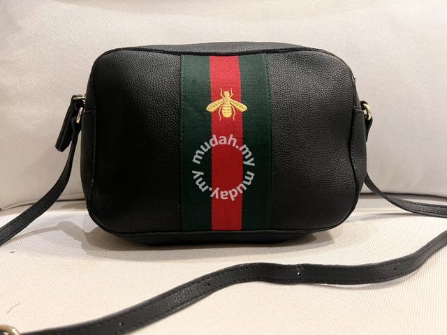 gucci webby bee crossbody