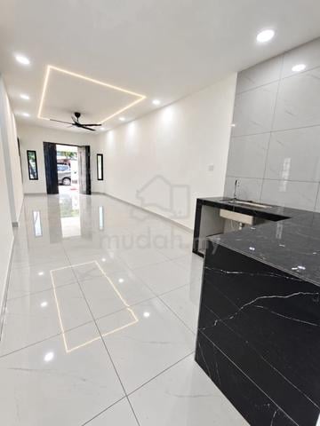 Unblocked View! Renovated Single Storey Low Cost for Sale @ Tmn Zamrud 1