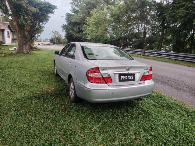 toyota camry 2.0e - 3