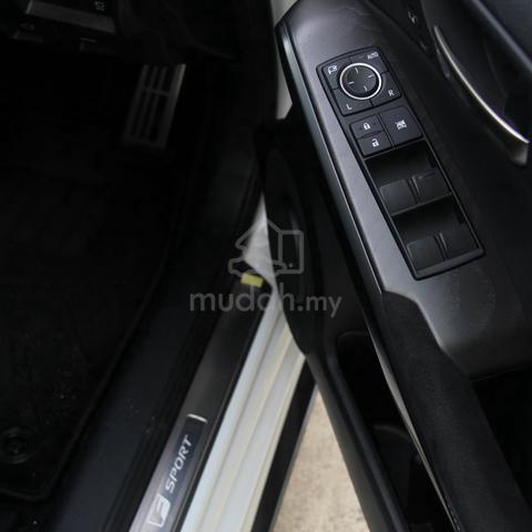 2023 Lexus IS300 2.0 F-SPORT MODE BLACK III - 5