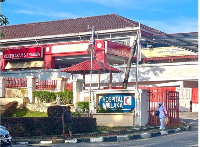 Master bedroom beside Manipal College & Hospital Melaka for student 1