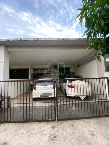 Rumah Teres Setingkat Taman Alor Ara Aman, Pekan, Pahang untuk dijual 1