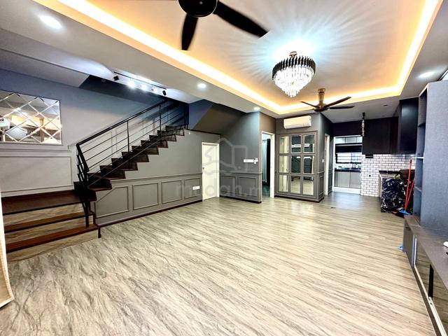 Double Storey Terrace Bandar Puncak Alam (Fully Renovated) 1