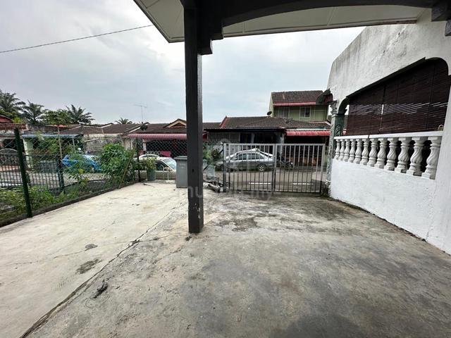 Taman puteri Kluang single storey terrace for sale 3