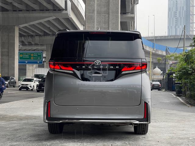 BLACK INTERIOR 2025 Toyota VELLFIRE 2.4 Z PREMIER - 3